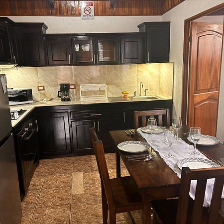 Apartamentos Maily La Fortuna Bagian luar foto